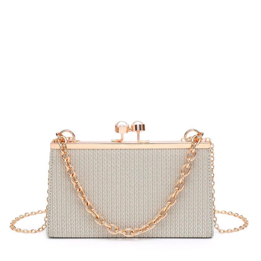 Bolso de fiesta con asa de cadena y perlas en el cierre GB