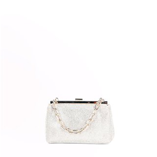 Pochette fiesta plateada con cadena GB