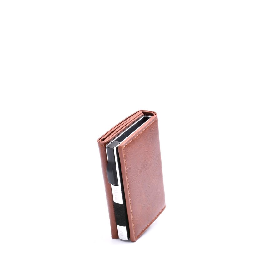 Card holder with magnet closure GB