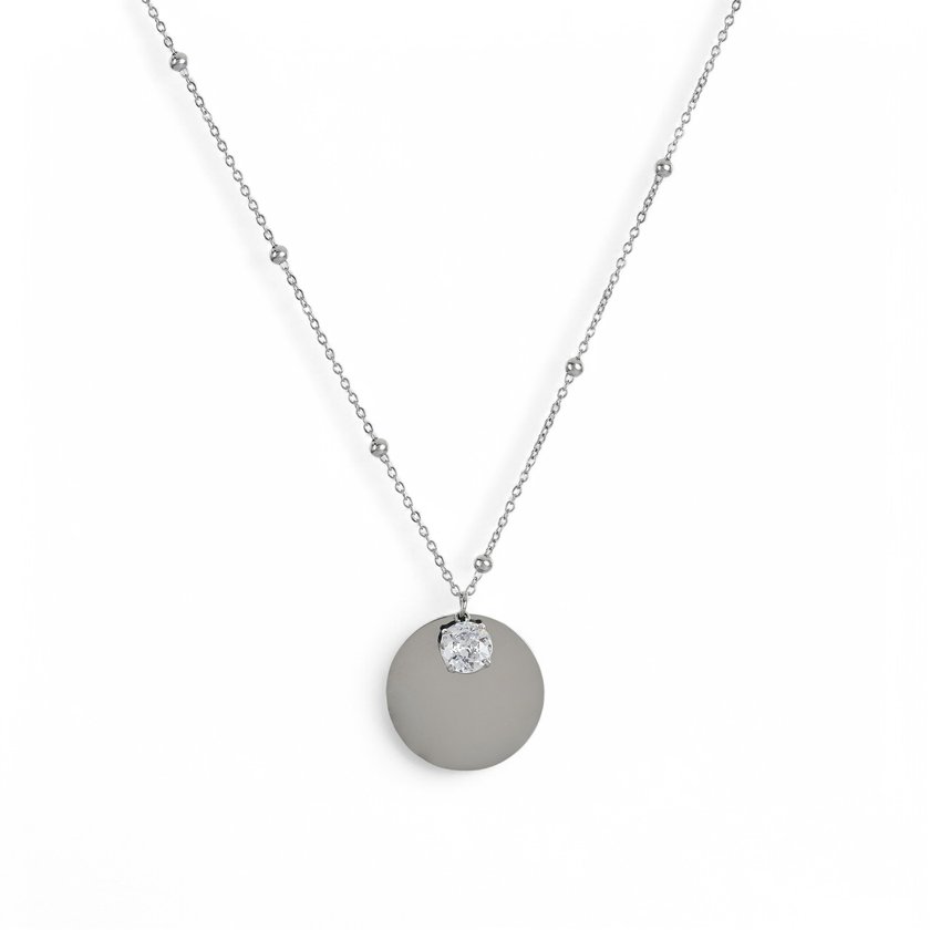 Delicate necklace for engravings