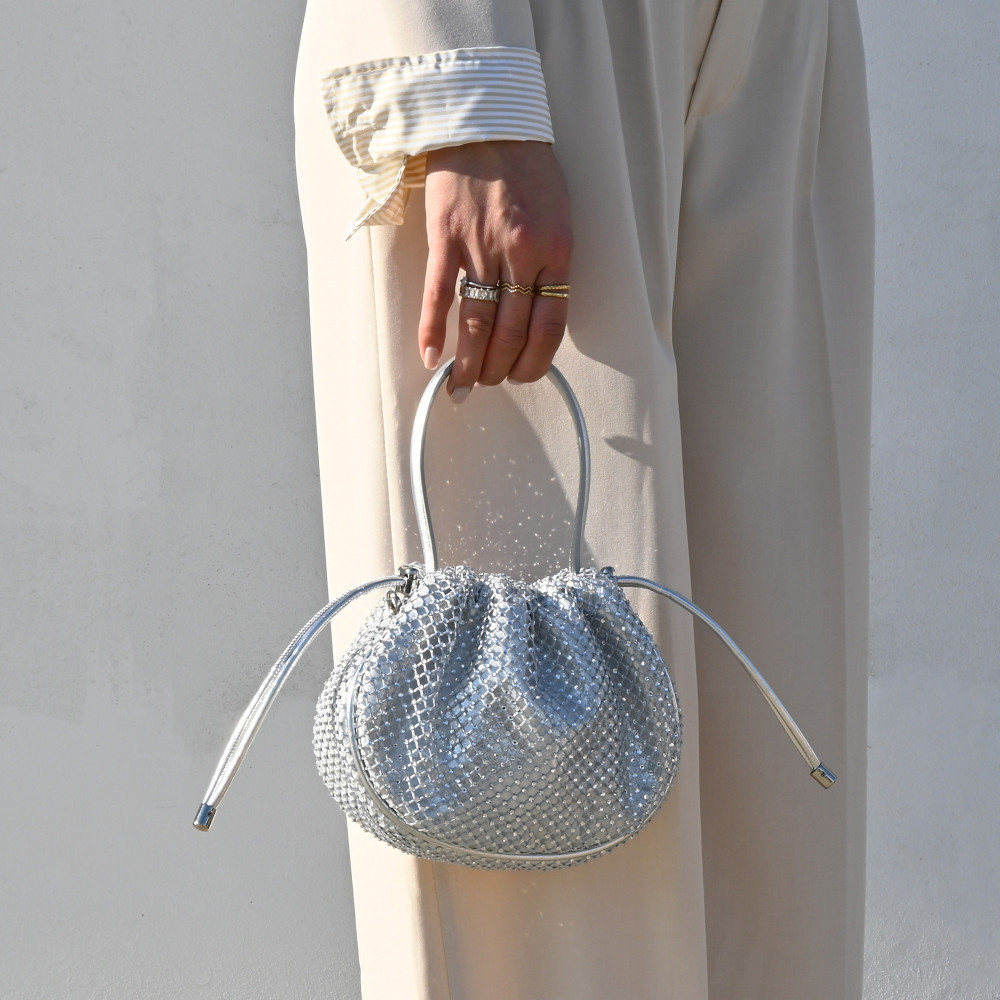 Women's clutch with handle
