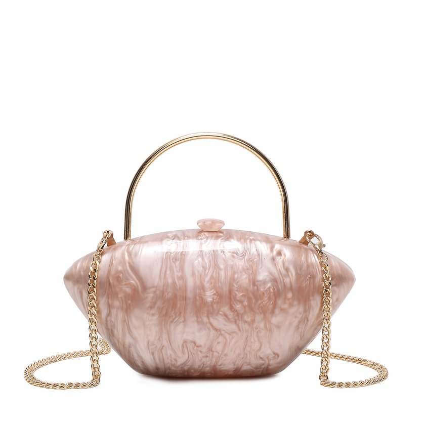 Pochette de señora en acrílico