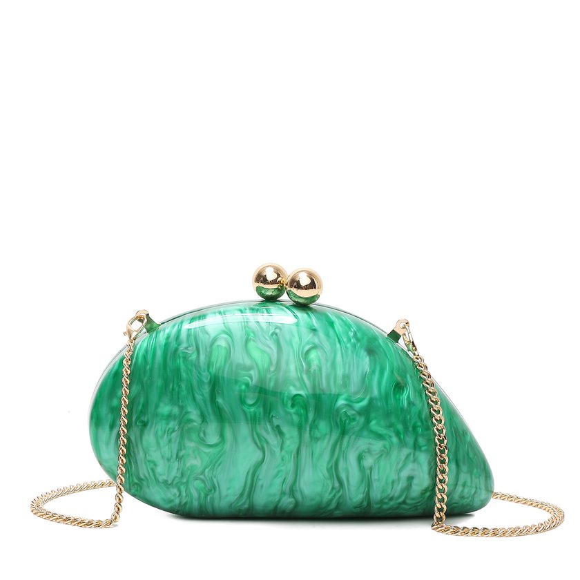 Pochette de señora en acrílico