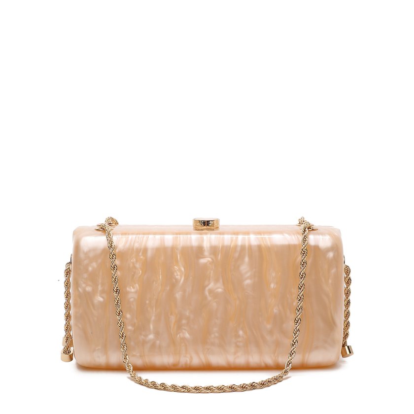 Pochette de señora en acrílico