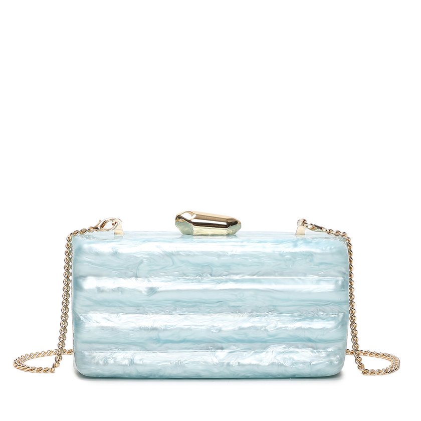 Pochette de señora en acrílico