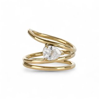 Glamour ring with drop