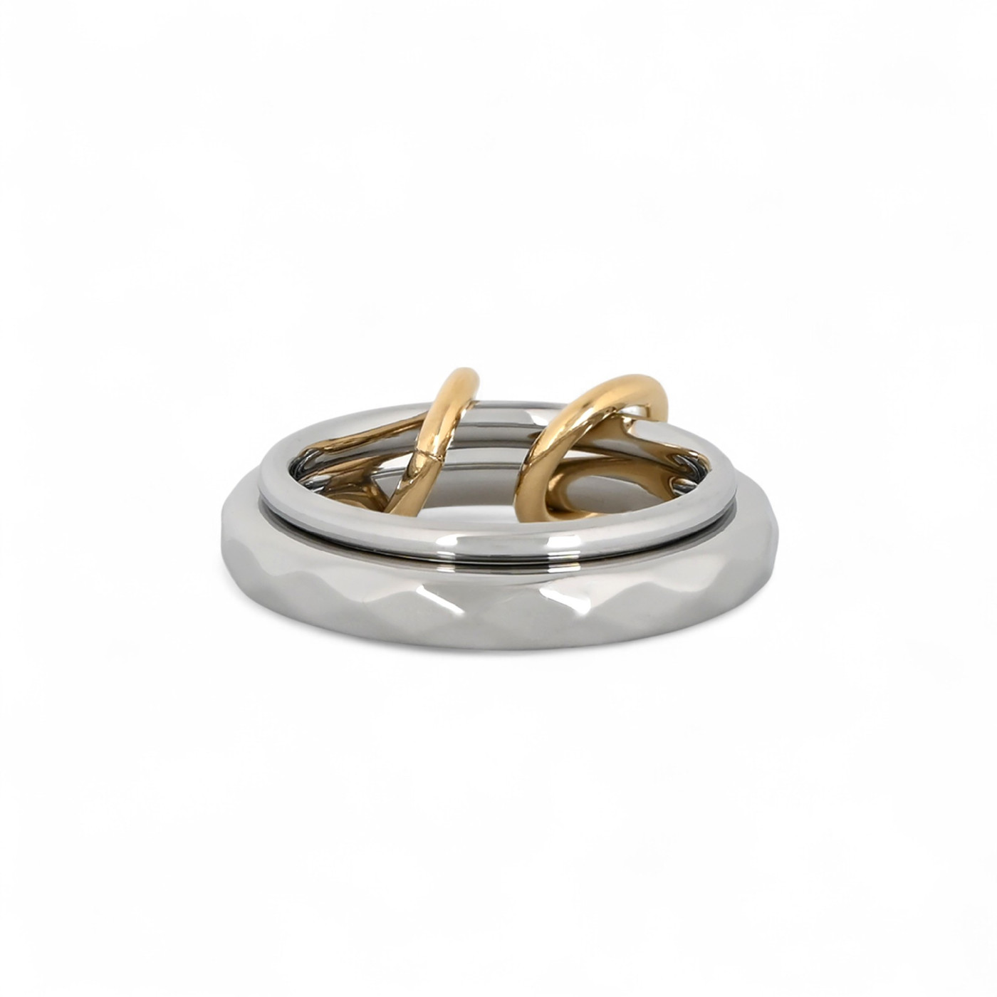 Delicate ring with two bands