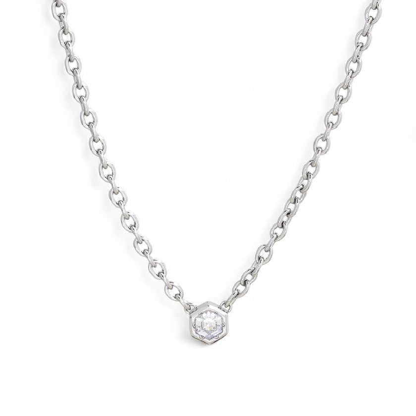 Delicate necklace with zirconia