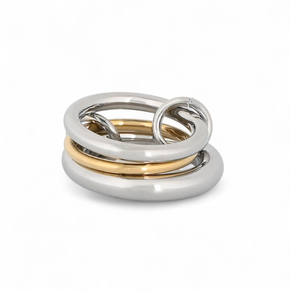 Glamour ring with three circles