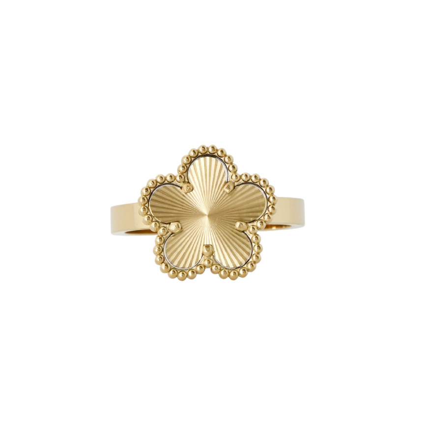 Anello trifoglio in oro GB