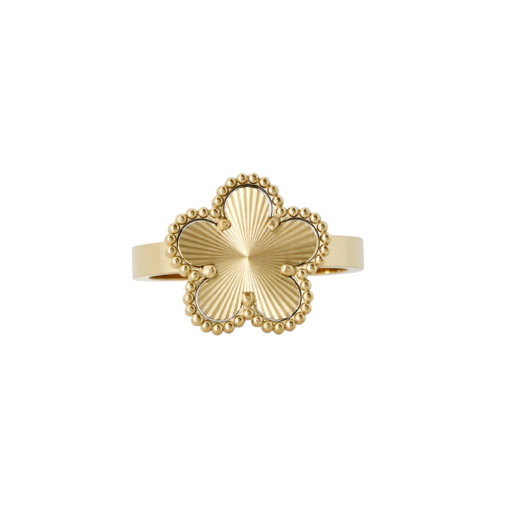 Anello trifoglio in oro GB