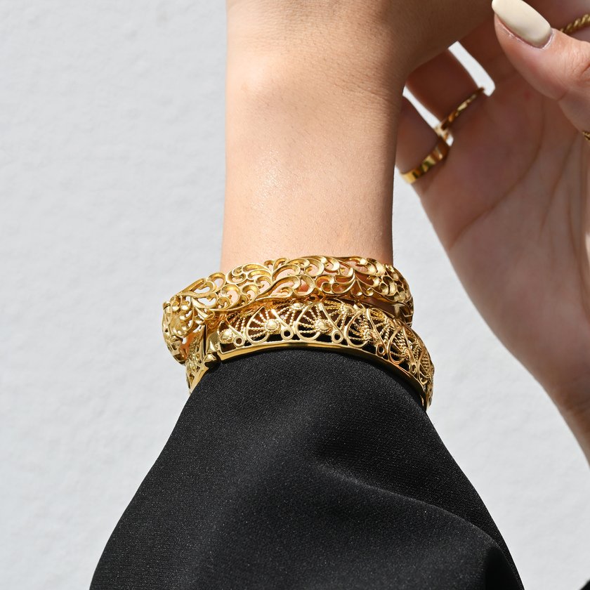 Pulsera rígida Encantos tradicional