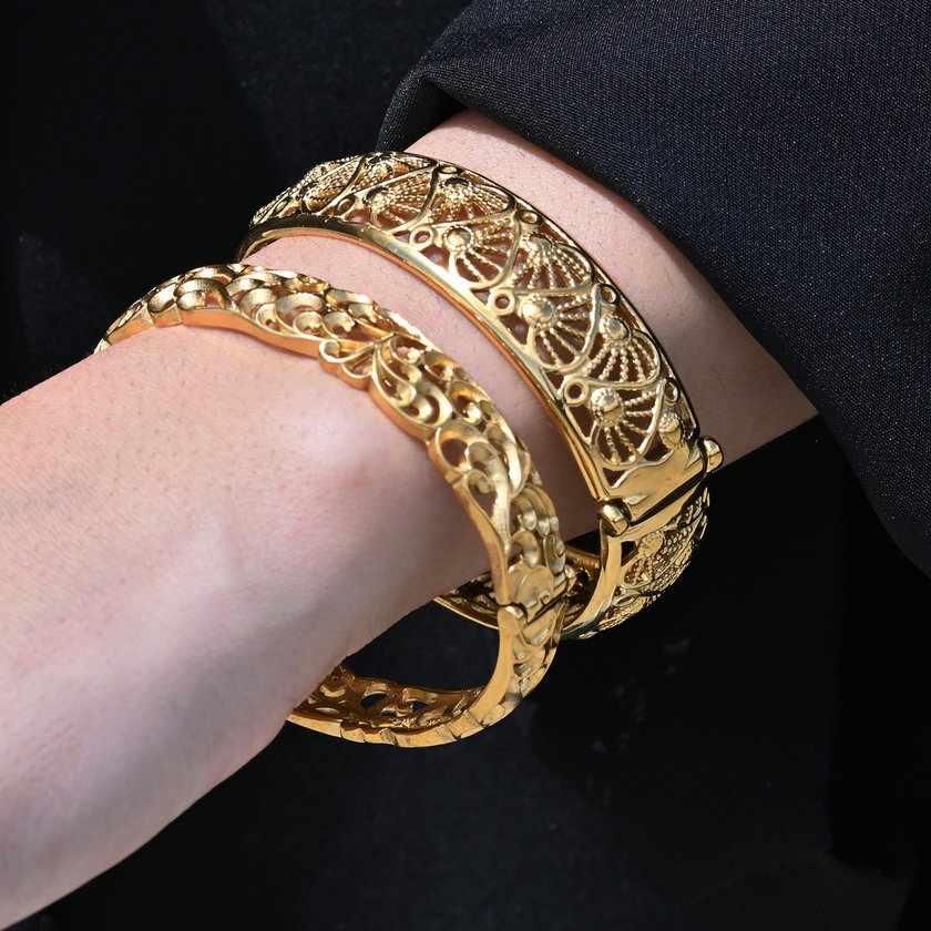 Pulsera rígida Encantos tradicional