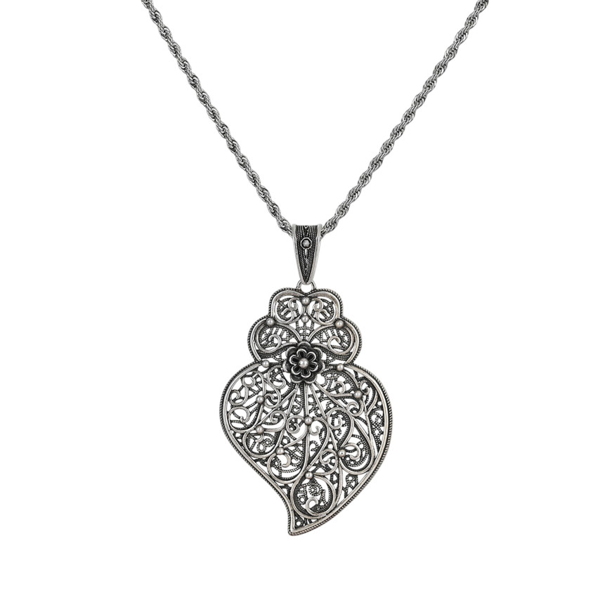 Collar Encantos corazón plateado