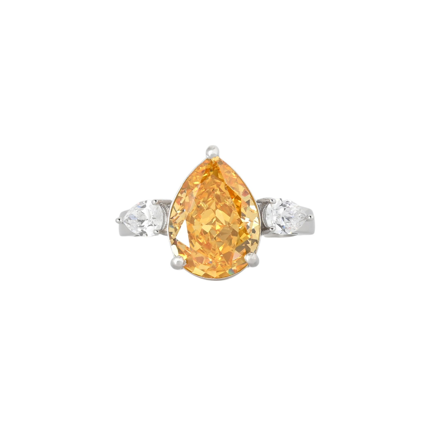 Luxury ring with oval stone