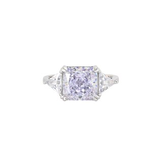 Luxury Ring with square stone