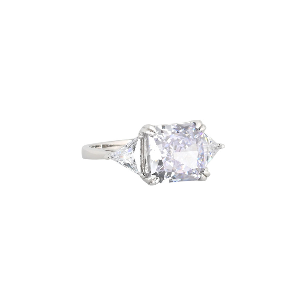 Bague Luxury avec pierre carrée
