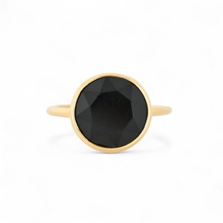 Delicate ring with natural stone