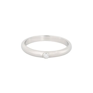 Luxury thin ring in solitaire style