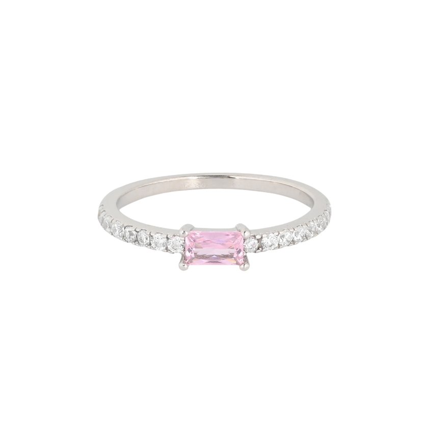 Luxury Ring with colored stone