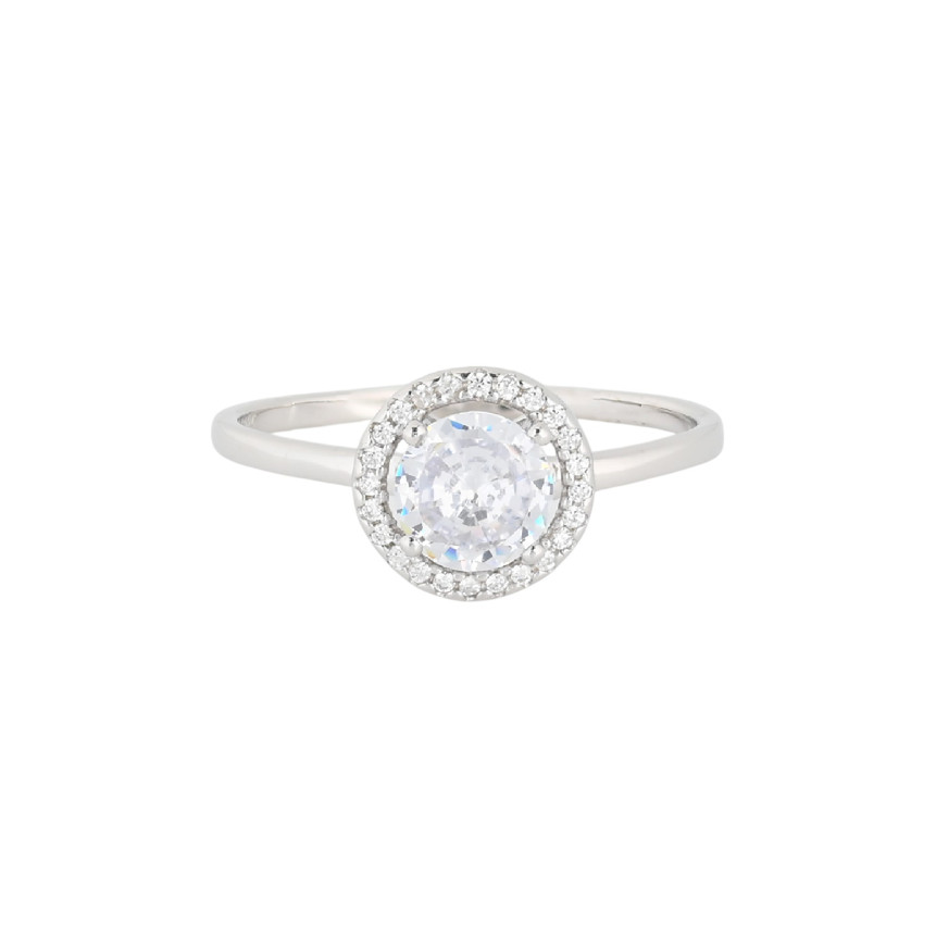 Luxury solitaire ring
