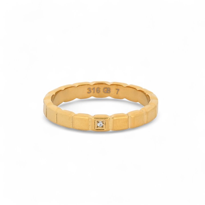 Belove ring with one zirconia