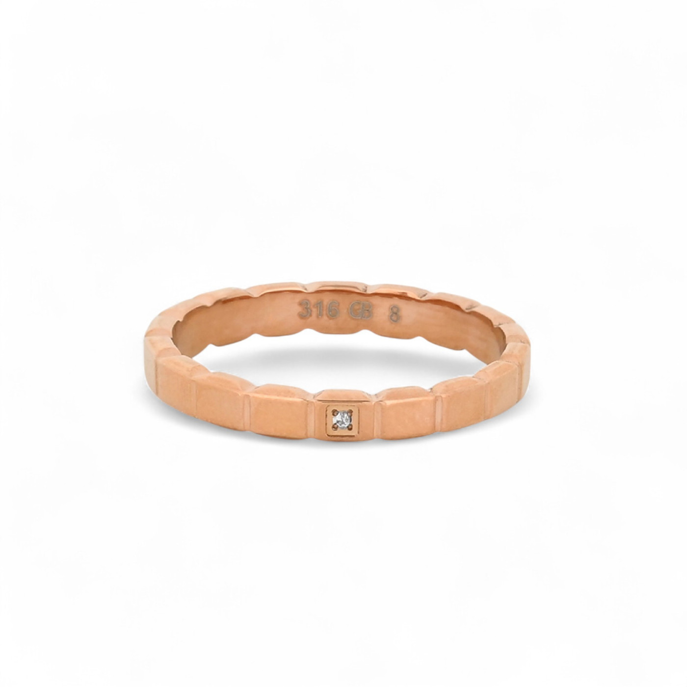 Anello Belove con uno zirconia