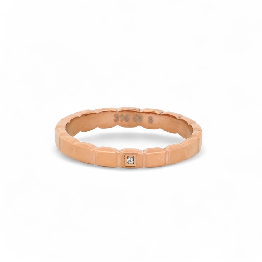 Belove ring with one zirconia