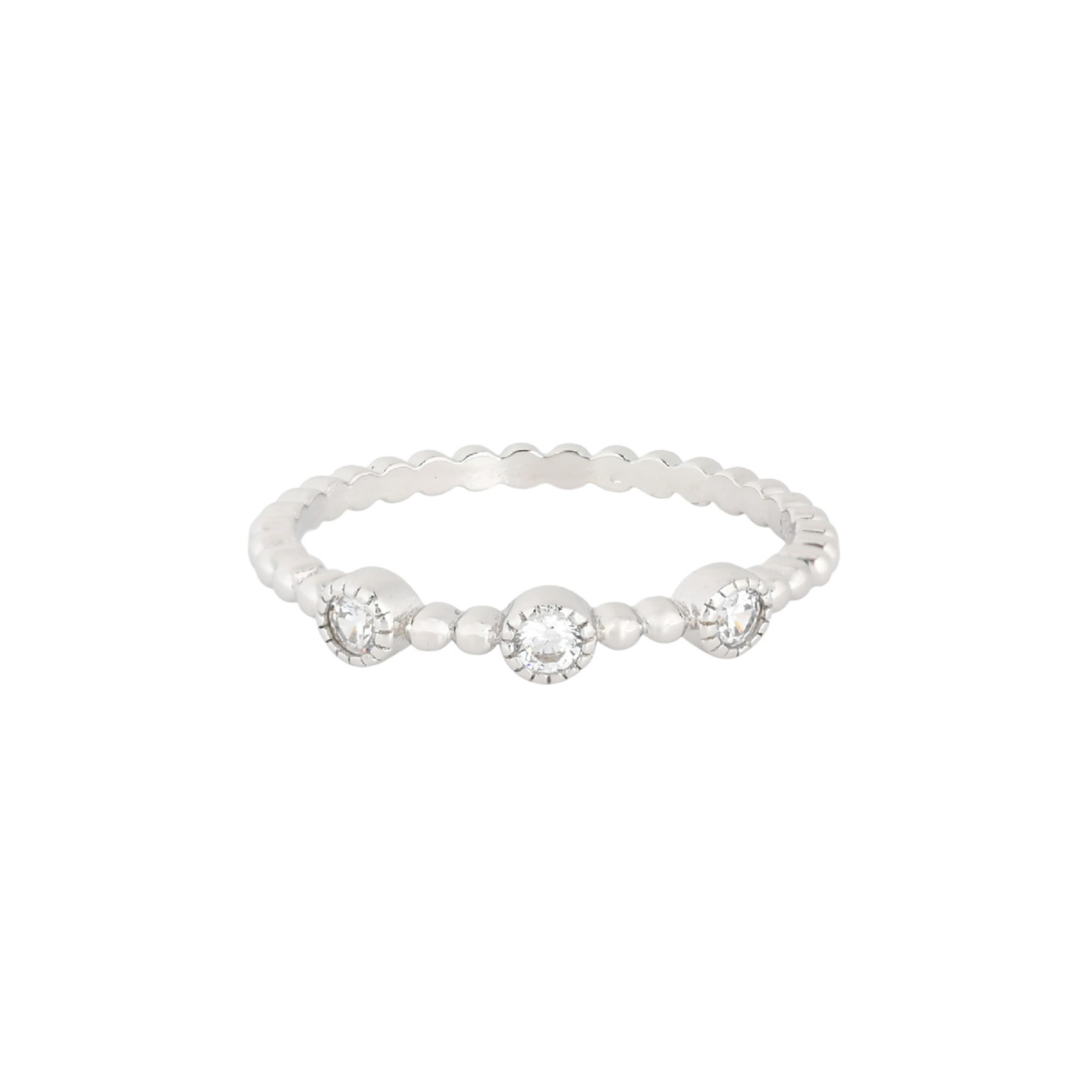 Luxury Basic Ring with three diamonds