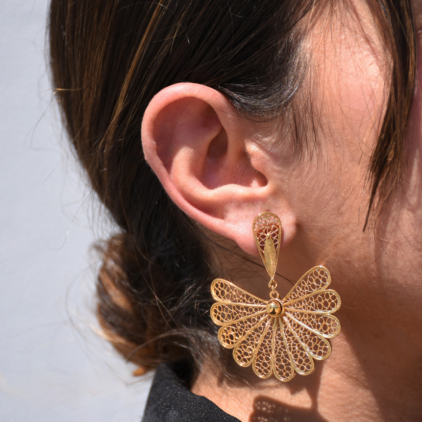 Pendientes Encantos estilo abanico