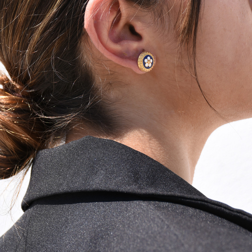 Boucles d\'oreilles fleur traditionnel plaqué or GB