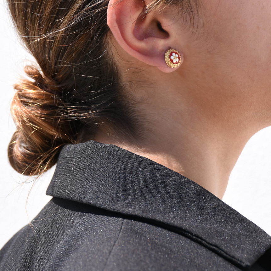 Boucles d\'oreilles fleur traditionnel plaqué or GB