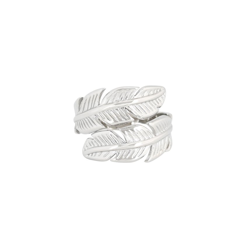 Delicate adjustable ring with two leaves