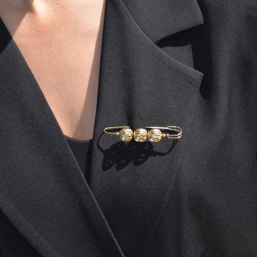 Encantos pin with beads