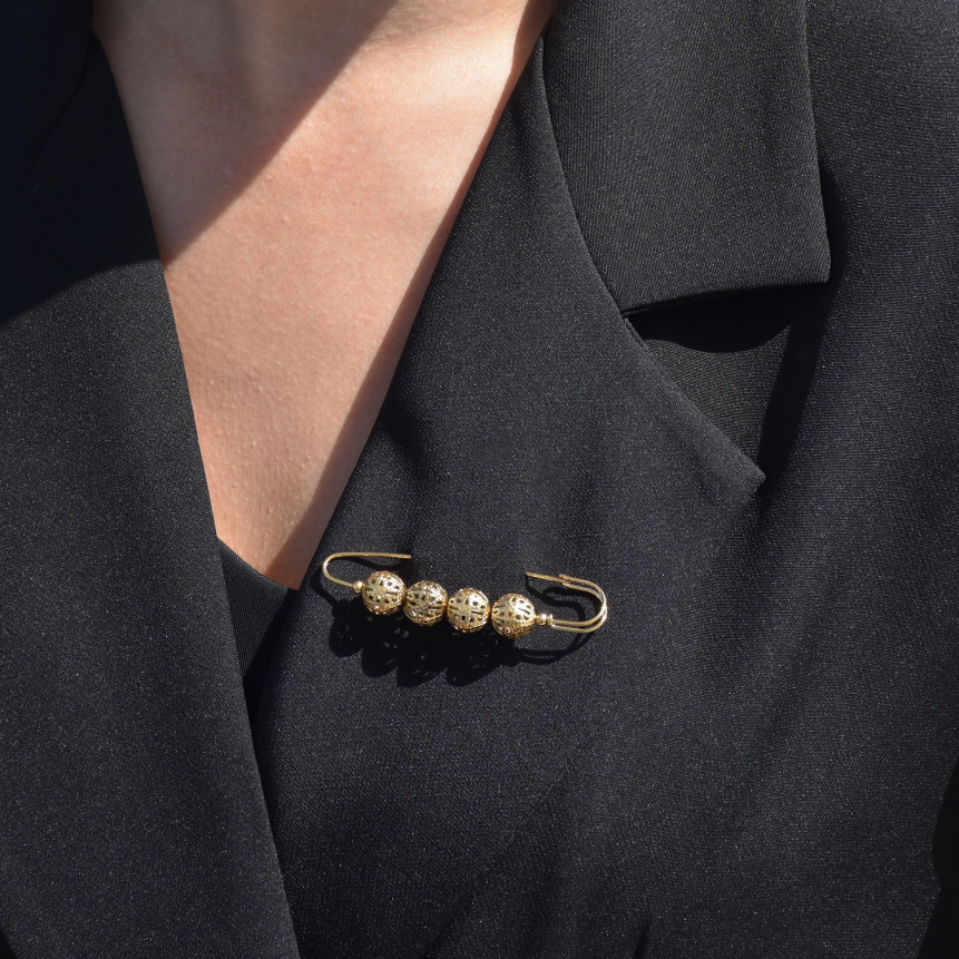 Encantos pin with beads