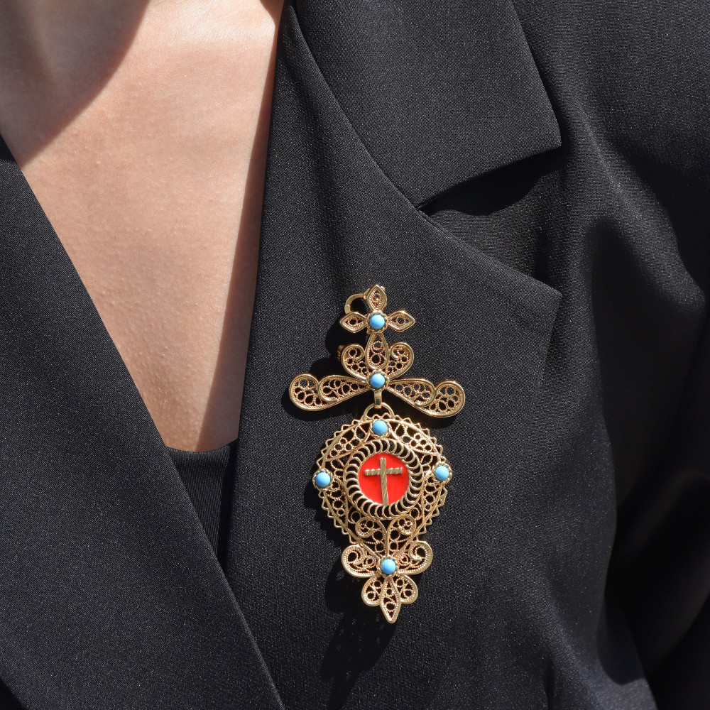 Traditional brooch monstrance GB