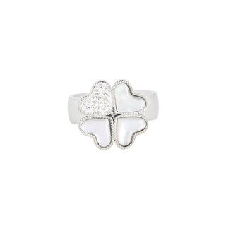 Glamour ring with clover