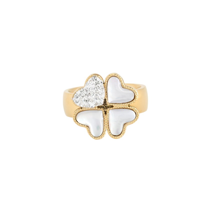 Glamour ring with clover