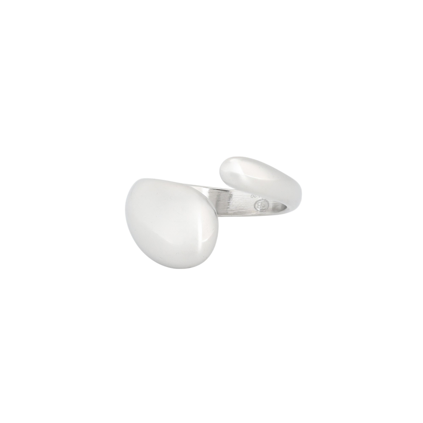 Anillo de acero con pequeños gomos