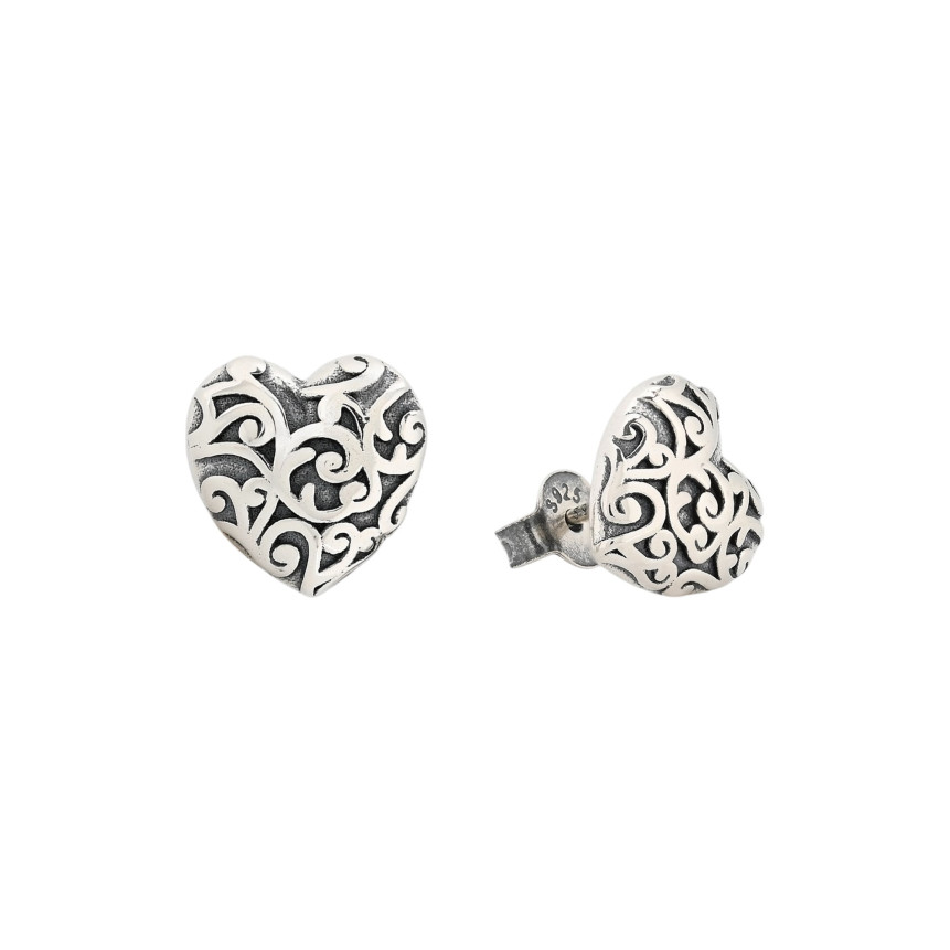 Luxury ring with designed shapes
