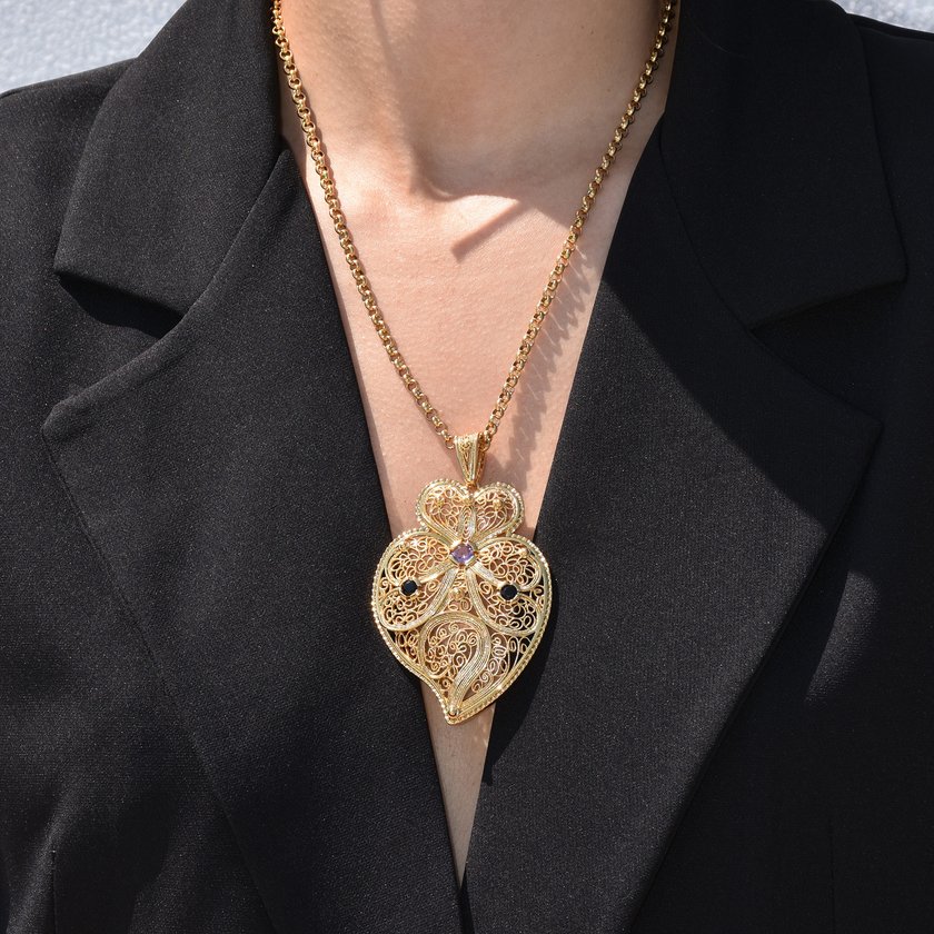 Colar coração de viana tradicional com pedras GB