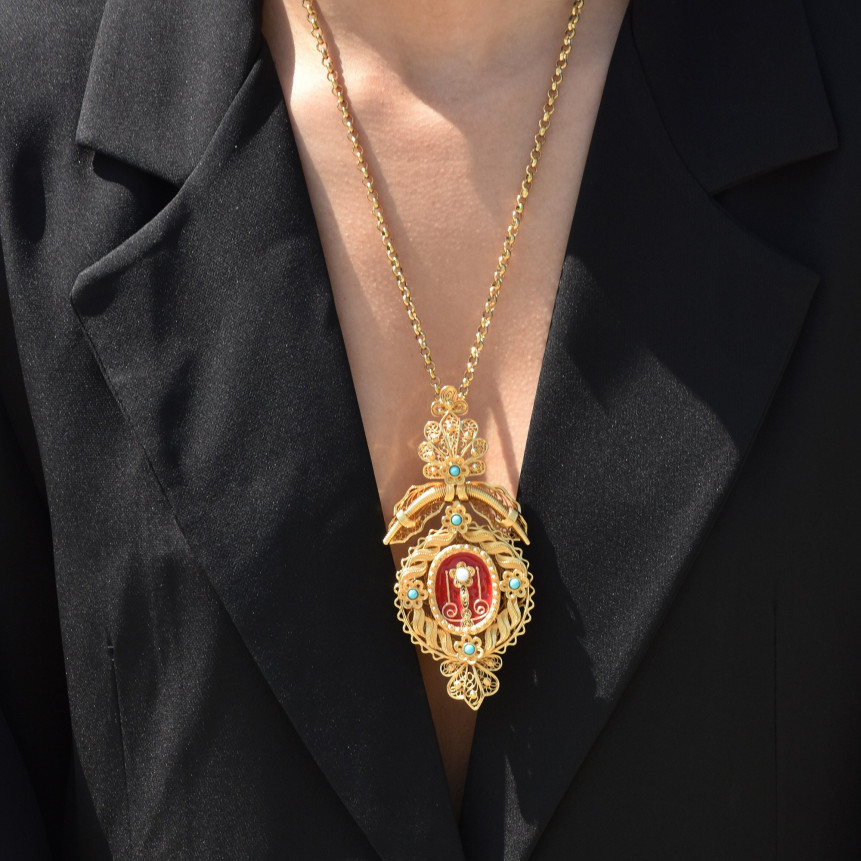 Encantos traditional XXL custody necklace
