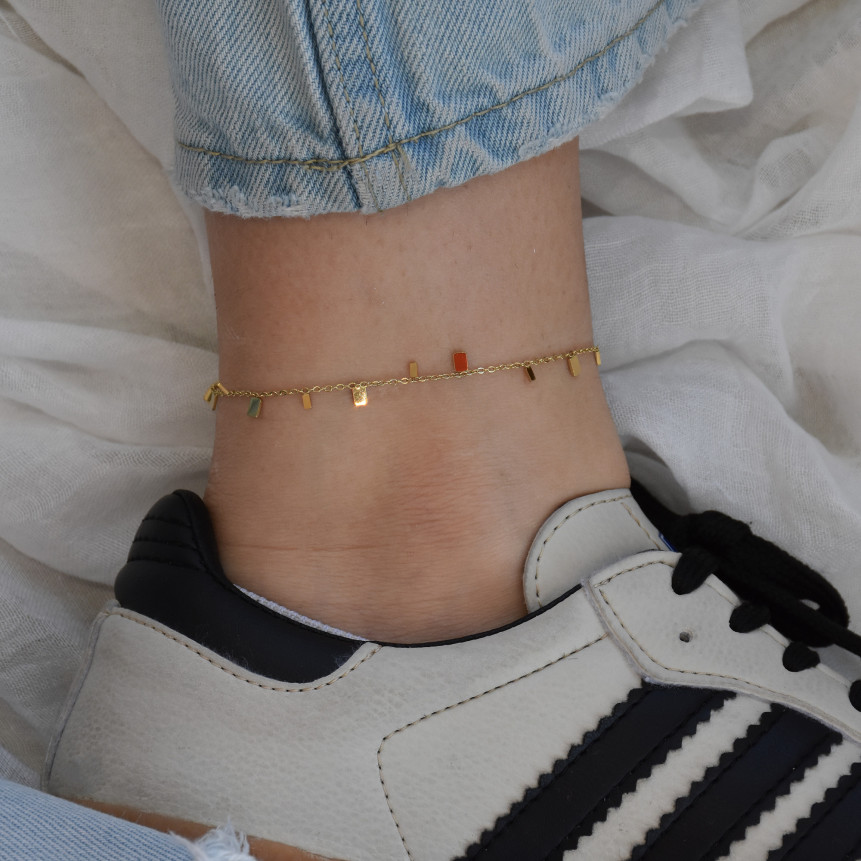 Pulseira de pé aço com pendentes GB