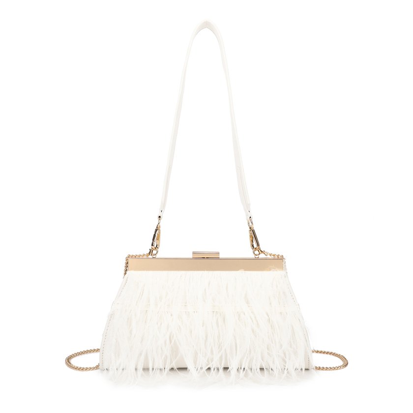 Bolso de hombro con plumas