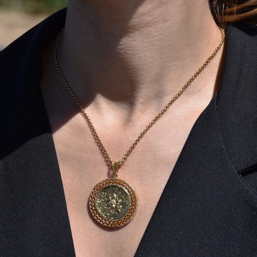 Collar Encantos libra antigua