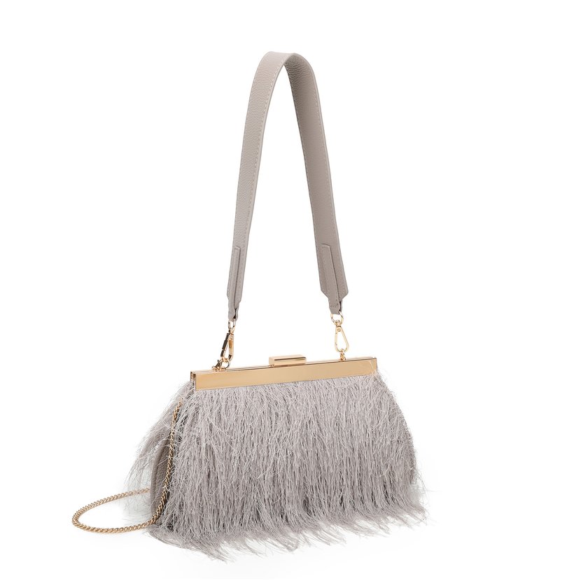 Bolso de hombro con peluche