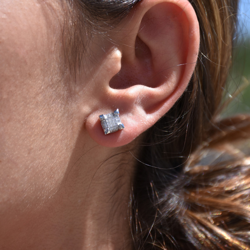 BeLove earrings square zircons