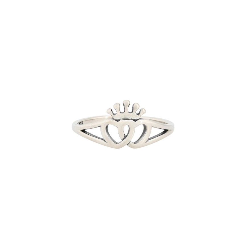 Luxury ring with hearts and a crown