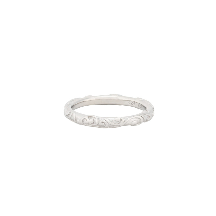 Anillo Luxury con formas diseñadas