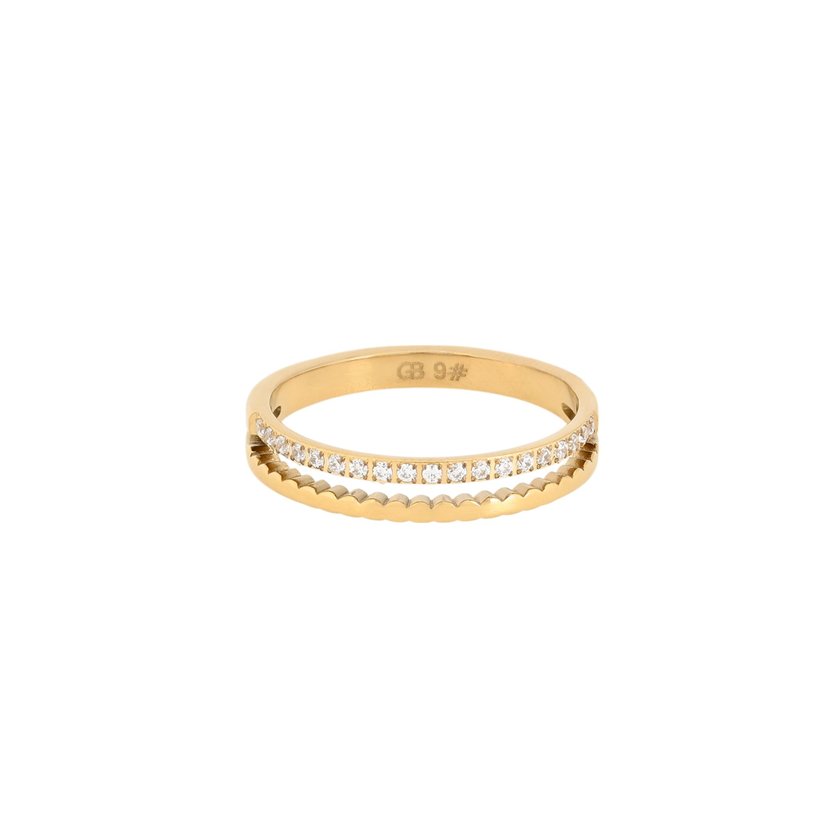 Delicate ring with zircons